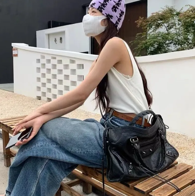 Body Shoulder Bag