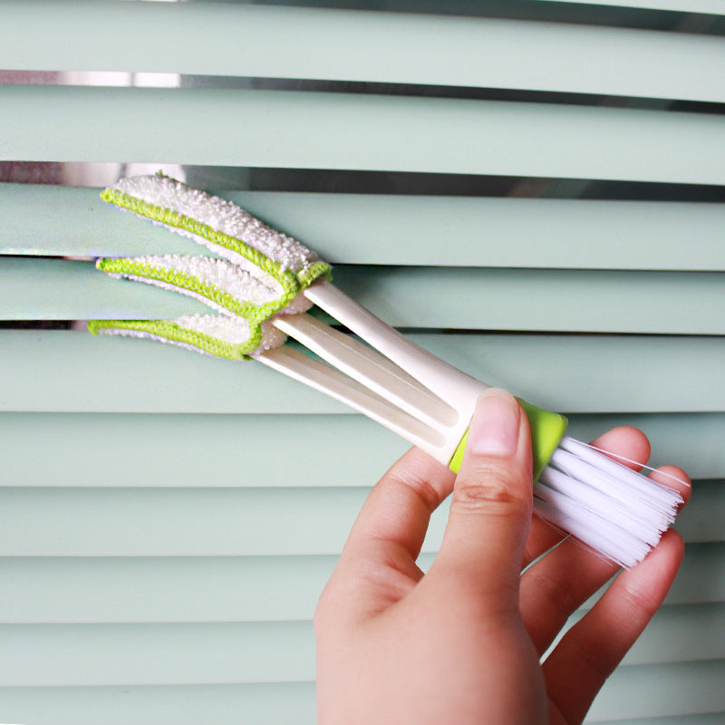 Multi-Surface Dust Cleaning Brush